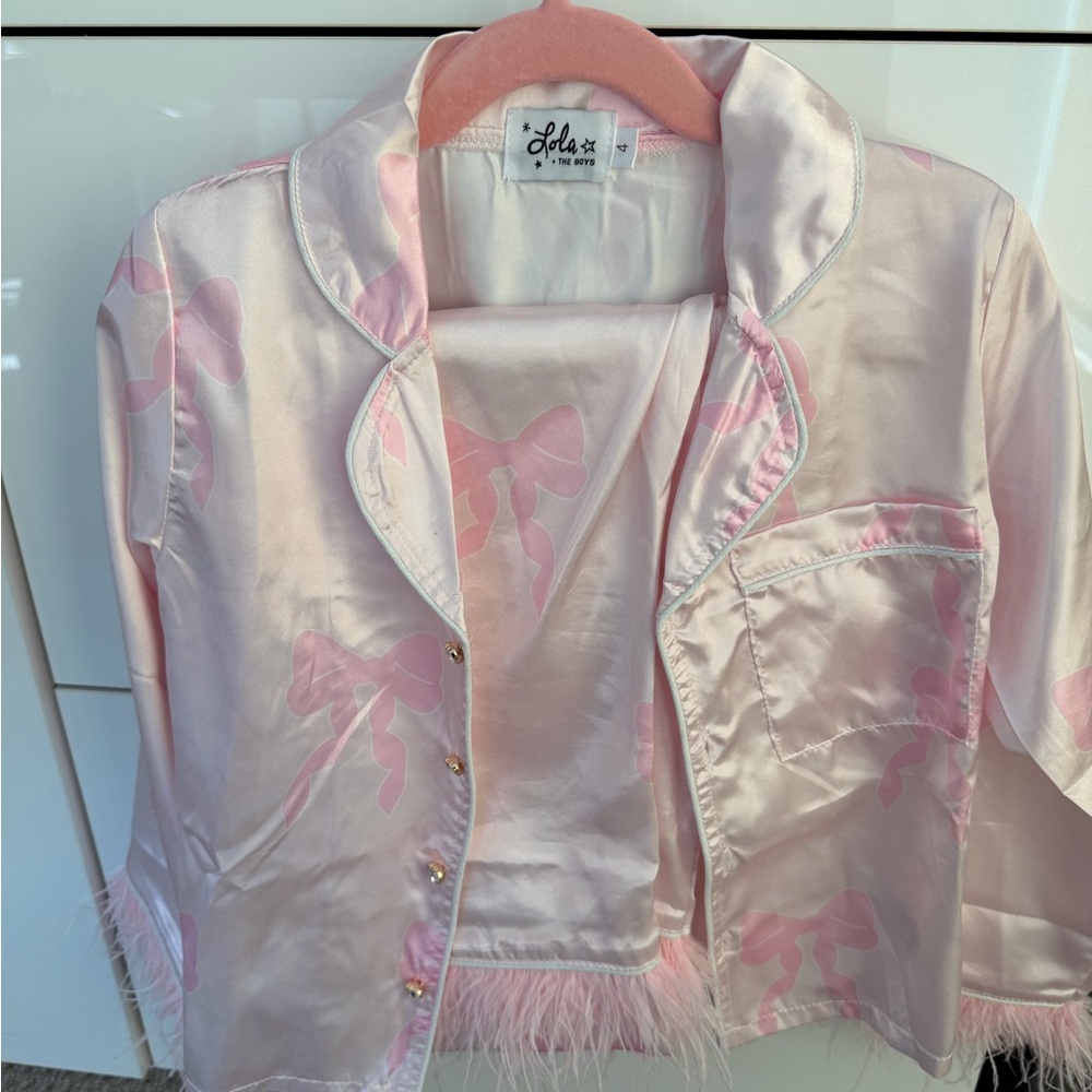 Lola + The Boys Pale Pink Satin Bow-Print Pajama Set with Feather Trim